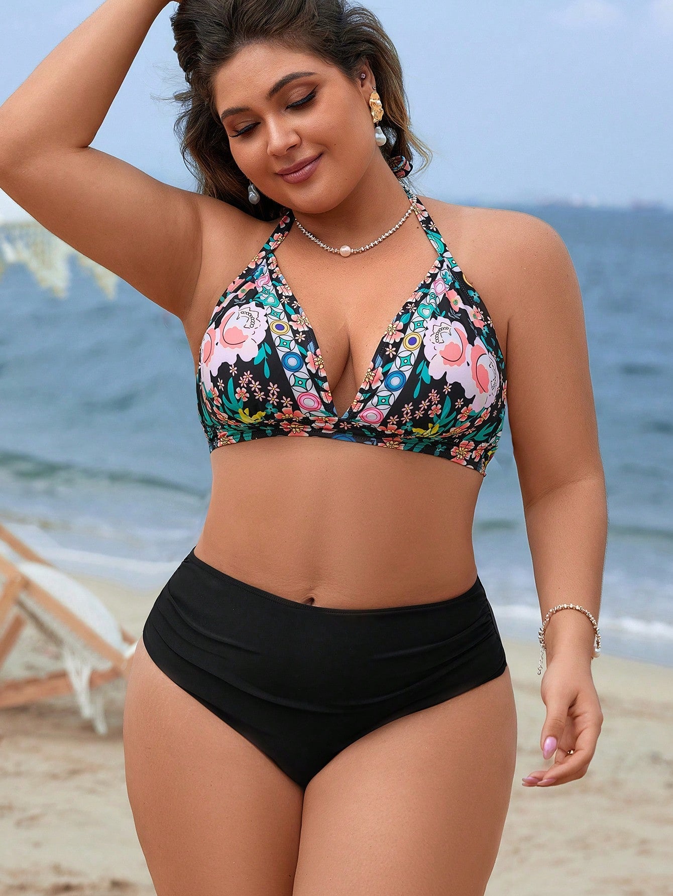Biquíni Feminino com Estampa Floral e Cintura Alta