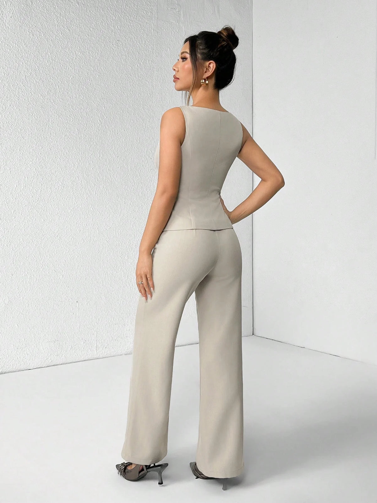 Conjunto Alfaiataria Feminino Colete e Calça Social