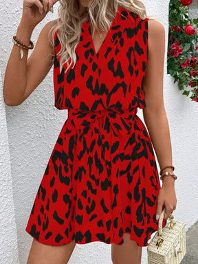 Vestido Curto Regata Estampado com Cinto