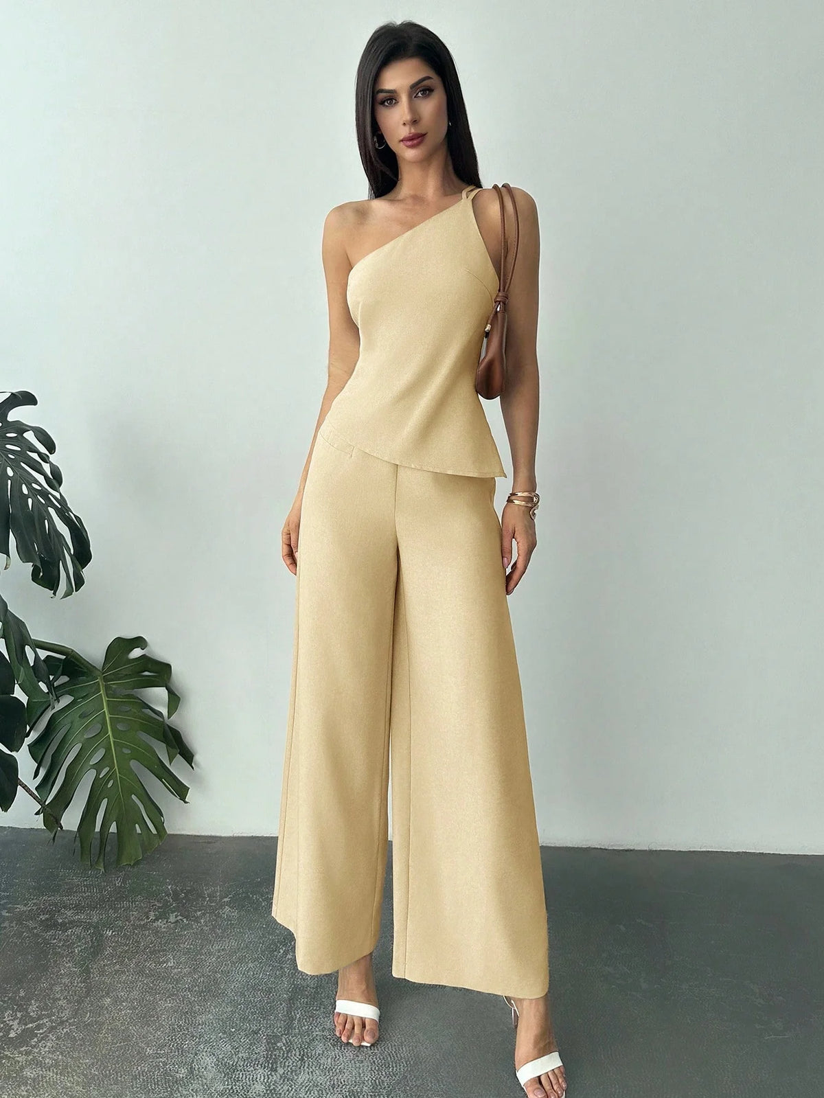 Conjunto Alfaiataria Feminino Blusa Assimétrica e Calça Pantalona