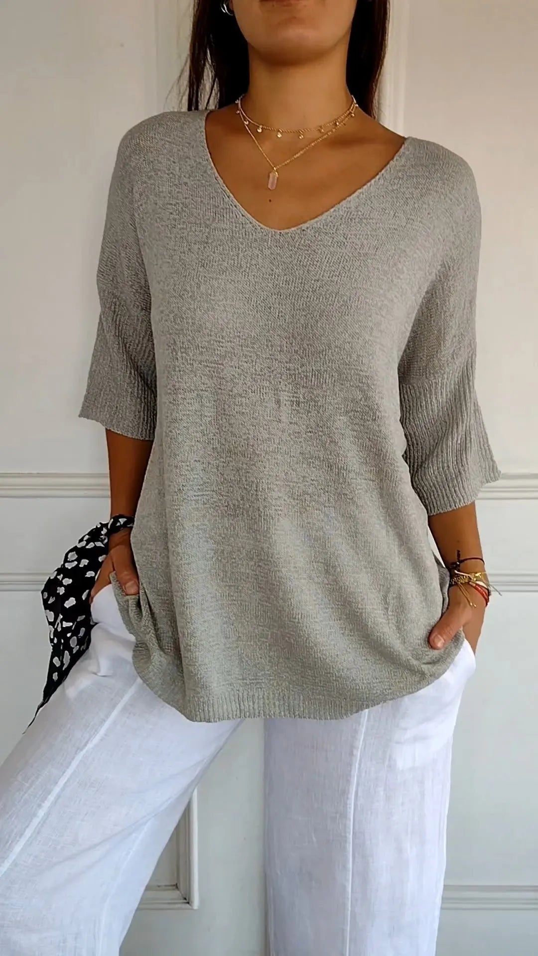 Kit 3 Blusas Luna® em Malha Leve – Decote V